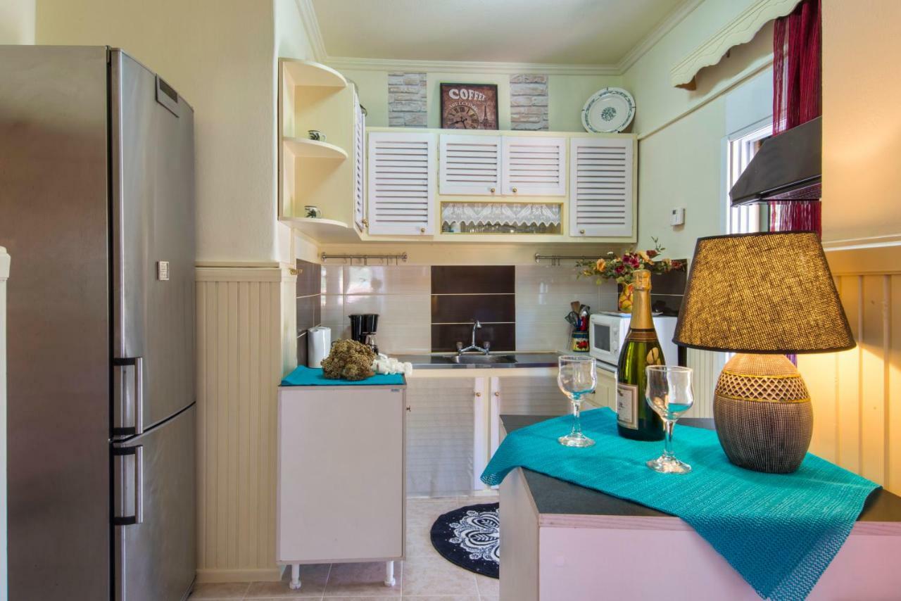 Alexandra Apartment Gaios Bagian luar foto
